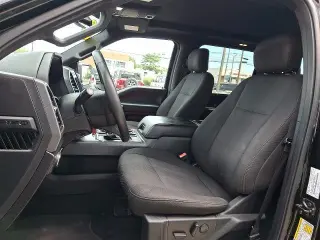 Ford F-150 2019 4x4 XLT 4dr SuperCrew con plataforma de 5.5 pies de largo.