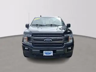Ford F-150 2019 4x4 XLT 4dr SuperCrew con plataforma de 5.5 pies de largo.