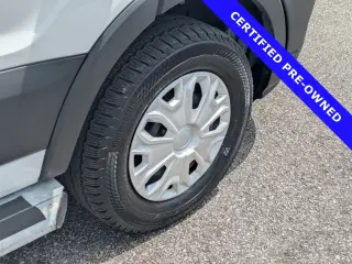 Ford Transit 2025 250 3 puertas LWB Techo Bajo Furgón de Carga