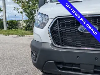 Ford Transit 2025 250 3 puertas LWB Techo Bajo Furgón de Carga
