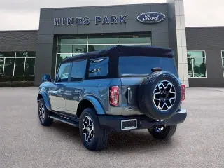 Ford Bronco 2024 4x4 Outer Banks SUV de 4 puertas