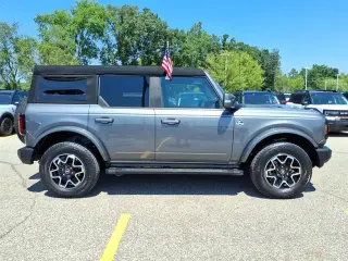 Ford Bronco 2024 4x4 Outer Banks SUV de 4 puertas