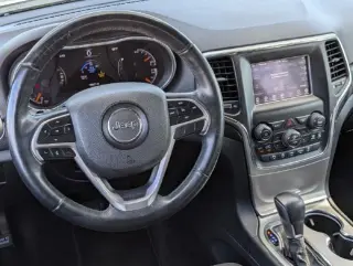 Jeep Grand Cherokee 2018 4x2 Laredo SUV 4 puertas