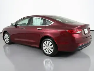 Chrysler 200 2015 LX sedán de 4 puertas