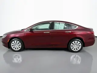 Chrysler 200 2015 LX sedán de 4 puertas