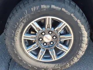GMC Sierra 1500 2024 4x4 AT4 4dr Crew Cab 5.8 ft. SB