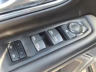 GMC Yukon XL 2023 4x4 SLT 4dr SUV