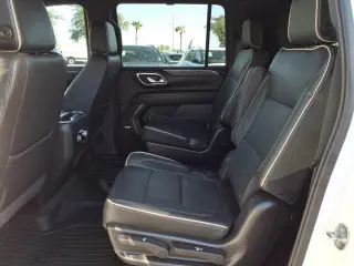 GMC Yukon XL 2023 4x4 SLT 4dr SUV
