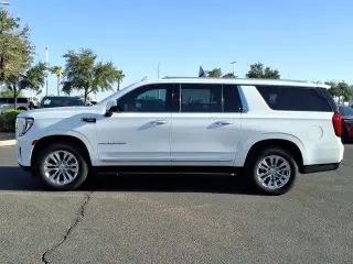 GMC Yukon XL 2023 4x4 SLT 4dr SUV