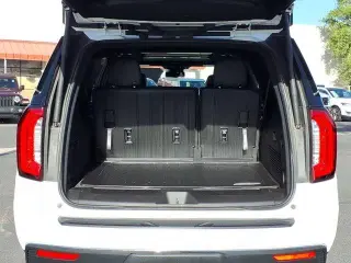 GMC Yukon XL 2023 4x4 SLT 4dr SUV