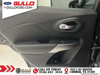 Jeep Cherokee 2021 Latitude Lux 4dr SUV