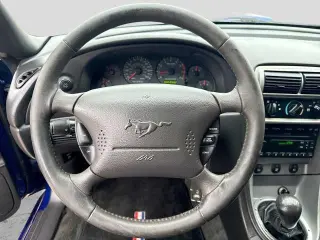 Ford Mustang 2004 GT Deluxe 2dr Convertible