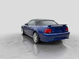 Ford Mustang 2004 GT Deluxe 2dr Convertible