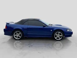 Ford Mustang 2004 GT Deluxe 2dr Convertible