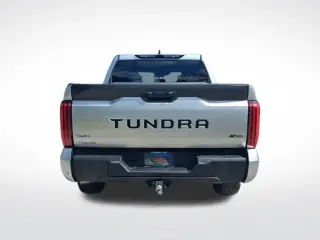 Toyota Tundra 2022 4x2 SR5 4dr CrewMax Cab Pickup SB