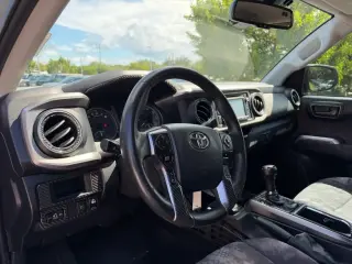 Toyota Tacoma 2018 4x4 TRD Pro 4dr Double Cab 5.0 ft SB 6M