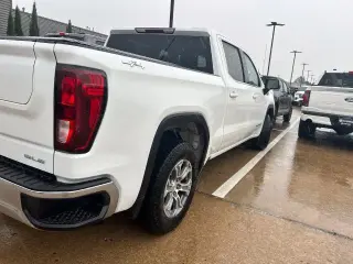 GMC Sierra 1500 2022 4x4 SLE 4dr Crew Cab 5.8 ft. SB