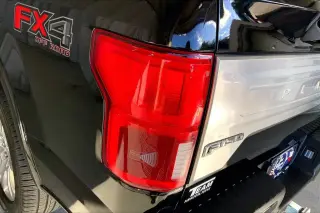 Ford F-150 2018 4x4 Platinum 4dr SuperCrew 5.5 ft. SB