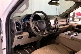 Ford F-250 Super Duty 2022 4x4 XLT 4dr Crew Cab 6.8 ft. SB Pickup