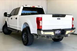 Ford F-250 Super Duty 2022 4x4 XLT 4dr Crew Cab 6.8 ft. SB Pickup