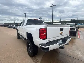Chevrolet Silverado 2500HD 2017 4x4 LTZ 4dr Crew Cab SB