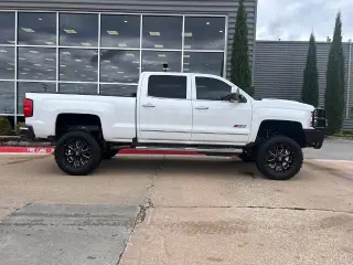 Chevrolet Silverado 2500HD 2017 4x4 LTZ 4dr Crew Cab SB