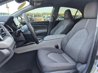 Toyota Camry 2024 LE 4dr Sedán
