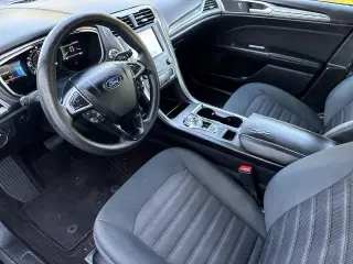 Ford Fusion 2020 con tracción en las cuatro  SE 4dr Sedán