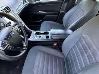 Ford Fusion 2020 con tracción en las cuatro  SE 4dr Sedán