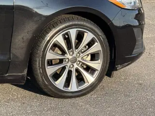 Ford Fusion 2020 con tracción en las cuatro  SE 4dr Sedán