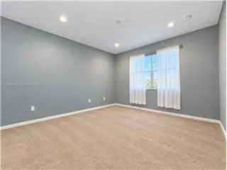 Propiedad en alquiler de 3 dormitorios y 2.5 baños en WEST PALM BEACH