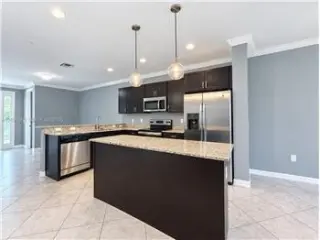 Propiedad en alquiler de 3 dormitorios y 2.5 baños en WEST PALM BEACH