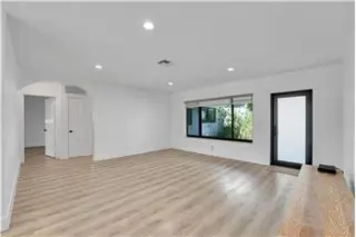 Propiedad de alquiler con 4 dormitorios y 2 baños en POMPANO BEACH