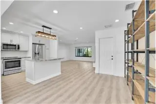 Propiedad de alquiler con 4 dormitorios y 2 baños en POMPANO BEACH