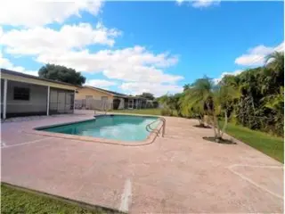 Propiedad de alquiler con 4 dormitorios y 2 baños en PLANTATION