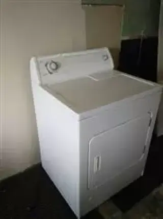 SE VENDE SECADORA