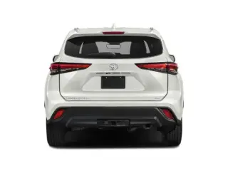 Toyota Highlander 2021 XLE 4dr SUV