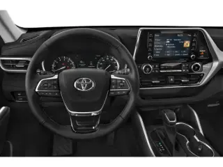Toyota Highlander 2021 XLE 4dr SUV