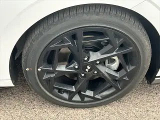 Hyundai ELANTRA 2025 N Line Sedán de 4 puertas