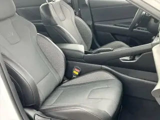 Hyundai ELANTRA 2025 N Line Sedán de 4 puertas