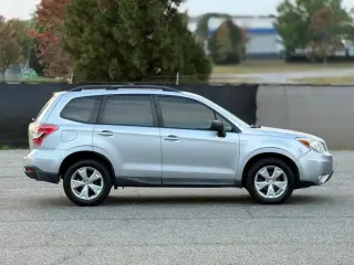 Subaru Forester 2015 AWD 2.5i 4dr Wagon CVT