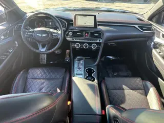 Genesis G70 2019 AWD 2.0T Advanced 4dr Sedán