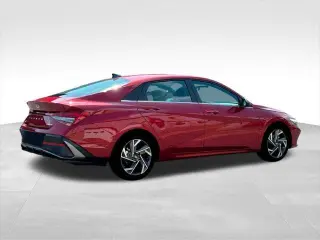 Hyundai ELANTRA 2025 Limited 4dr Sedán