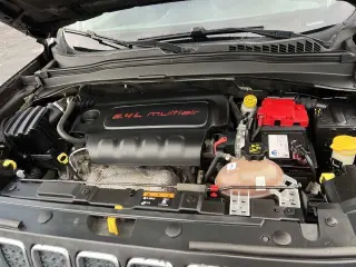 Jeep Renegade 2019 4x4 Latitude 4dr SUV