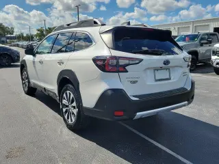 Subaru Outback 2023 AWD Touring 4dr Crossover