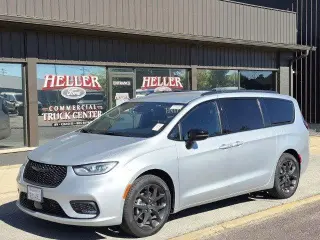 Chrysler Pacifica 2026 Select 4dr Mini-Van