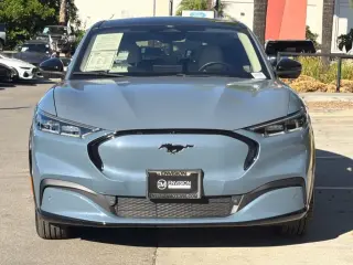 Ford Mustang Mach-E 2023 Premium 4dr SUV
