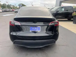 Tesla Model Y 2024 AWD Performance 4dr Crossover