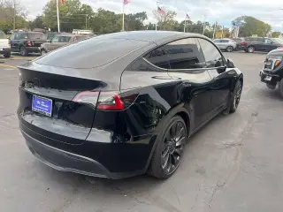 Tesla Model Y 2024 AWD Performance 4dr Crossover