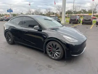Tesla Model Y 2024 AWD Performance 4dr Crossover